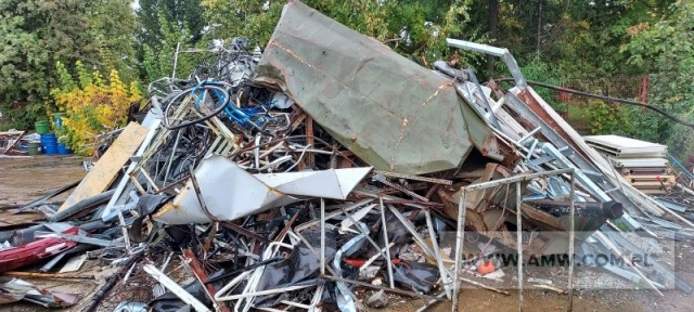 Złom żelaza i stali (w tym grzejniki członowe, rury) (kod odpadu 17 04 05) 